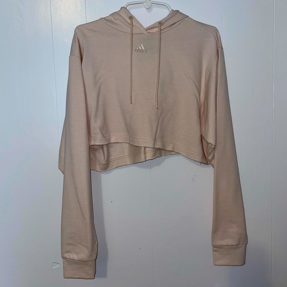 Beautiful Adidas  crop top . Don’t have the tags but is new , I never worn.